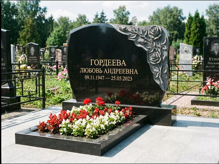 Памятник с барельефом — выполненная работа 16 в Туле