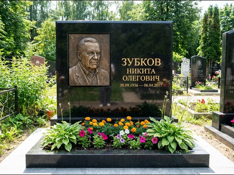 Памятник с барельефом — выполненная работа 19 в Туле