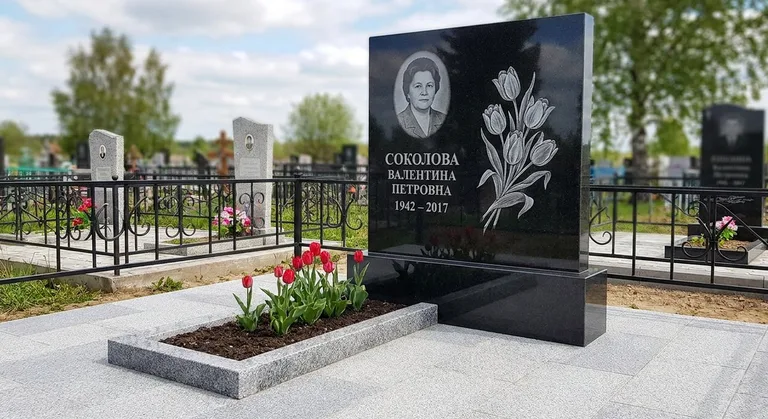 Памятник с гравировкой тюльпанов — выполненная работа «Соколова» в Туле