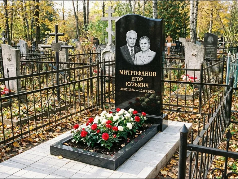 Гравировка портрета на чёрном граните — выполненная работа 17 в Туле